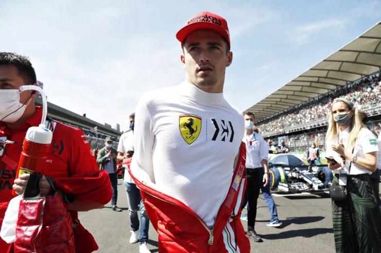 Charles Leclerc faz uma boa temporada no ano do reerguimento da Ferrari na Fórmula 1 — Foto: Francisco Guasco - Pool/Getty Images