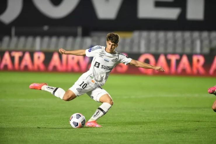 Gabriel Pirani em ação com a 10 do Santos — Foto: Ivan Storti / Santos FC