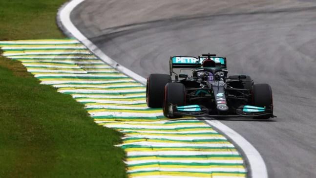 Lewis Hamilton na definição do grid de largada da corrida classificatória do GP de São Paulo da F1 — Foto: Bryn Lennon - Formula 1/Formula 1 via Getty Images