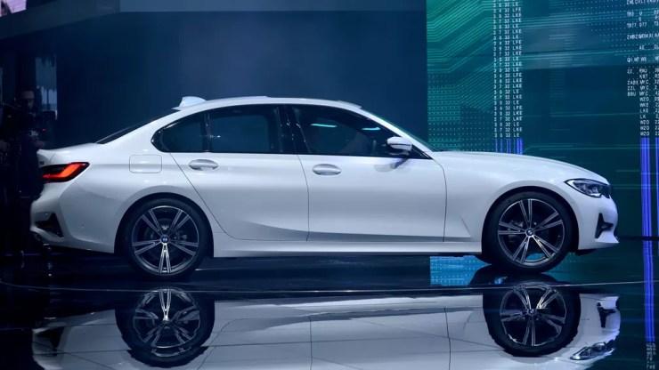 Novo BMW Série 3 é apresentado no Salão de Paris 2018 — Foto: Eric Piermont / AFP