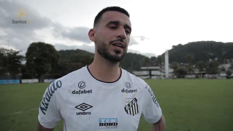 Camacho foi o último reforço anunciado pelo Santos