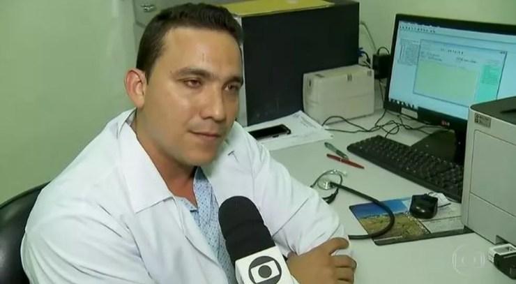 Yeyson Iglesias, médico cubano que atua em Osasco (SP) — Foto: Reprodução/TV Globo