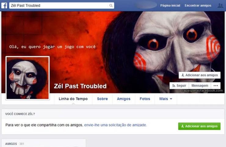 José Santos usava a foto do personagem Jigsaw, da série de filmes 'Jogos Mortais', no Facebook. Foi nessa rede social que ele postou a foto da cabeça da namorada — Foto: Reprodução/Redes sociais