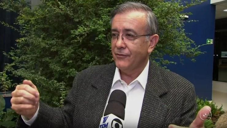 Comissão vai pedir o afastamento do prefeito José Crespo  (Foto: Reprodução/TV TEM)