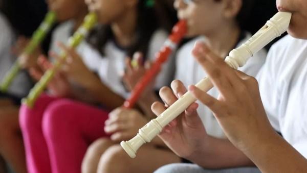 Professora utilizava flautas para ensinar matemática em escola pública de São Paulo — Foto: Fábio Tito/G1