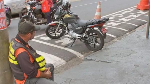 Mototaxistas aguardam curso pare regularizar trabalho (Foto: Reprodução/TV TEM)