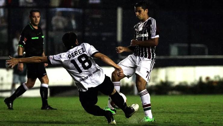 Jean foi titular nos dois jogos contra os paraguaios nove anos atrás — Foto: Nelson Perez / Fluminense FC