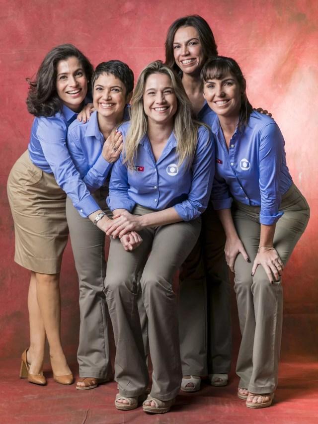 Fernanda Gentil (ao centro) com Renata Vasconcellos, Sandra Annemberg, Ana Paula Araújo e Glenda Kozlwoski  (Foto: João Miguel Junior / Globo)
