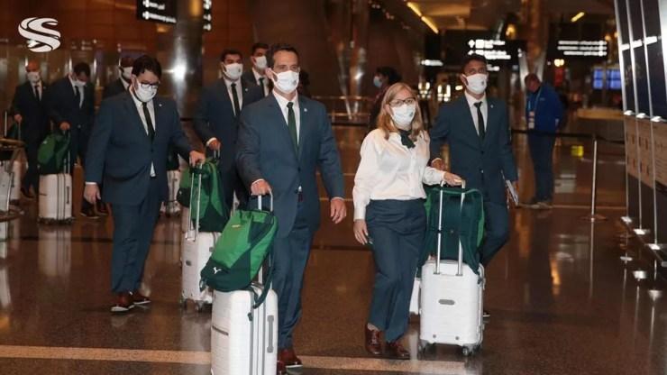 Delegação do Palmeiras no aeroporto de Doha — Foto: Supreme Committee