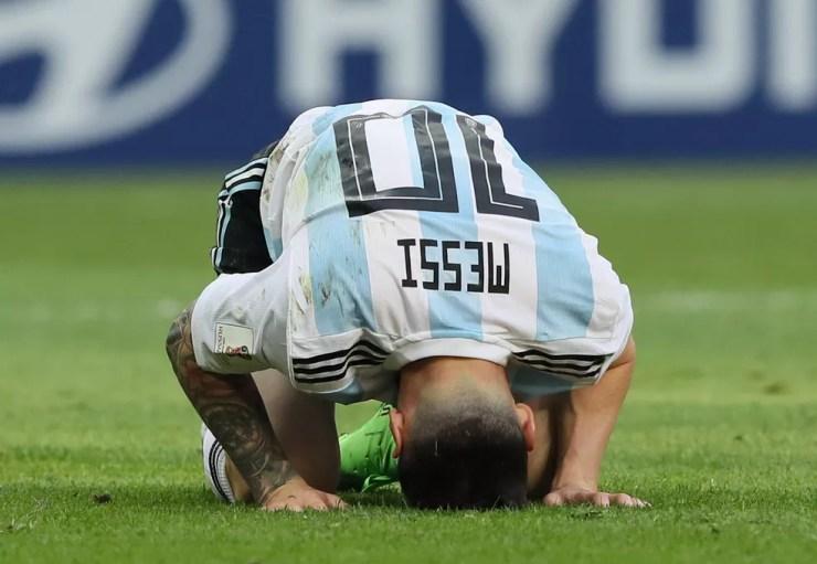 Messi lamenta eliminação da Argentina nas oitavas da Copa para a França — Foto: Getty Images