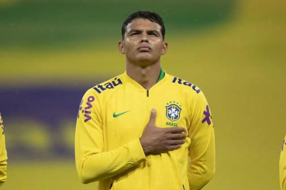 Thiago Silva foi capitão em quatro dos últimos oito jogos da Seleção sem Daniel Alves — Foto: Luca Figueiredo / CBF