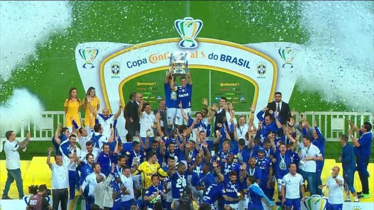 Cruzeiro vence o Corinthians e é campeão da Copa do Brasil
