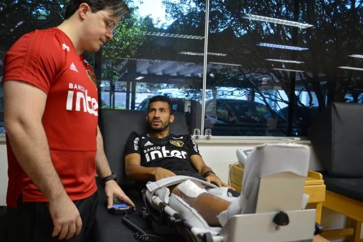 Joao Rojas está em recuperação no São Paulo — Foto: Érico Leonan / saopaulofc.net