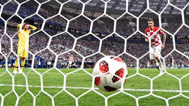 Manduzkic marca e Lloris se desespera com falha em gol