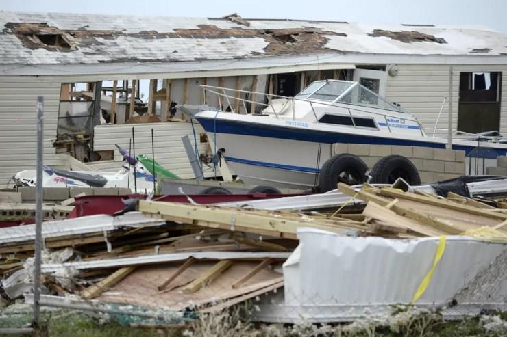 Destruição causada pelo furacão Irma em Porto Rico (Foto: AP Photo/Carlos Giusti)