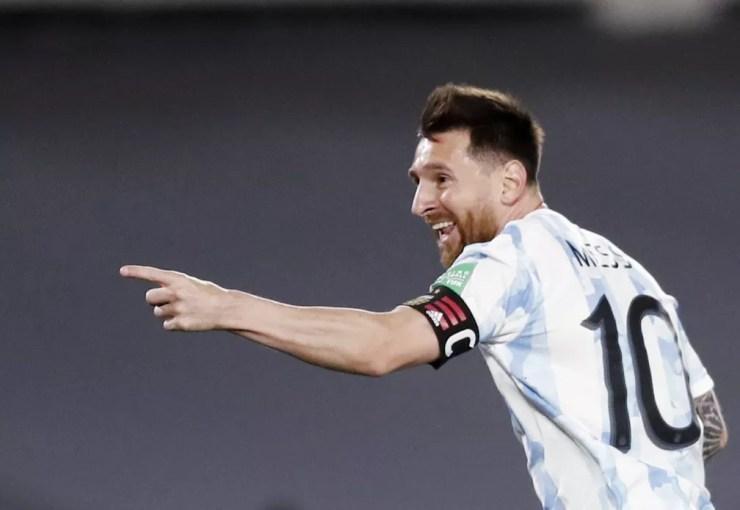 Messi comemora seu gol na vitória da Argentina contra o Uruguai — Foto: Agustin Marcarian/Reuters