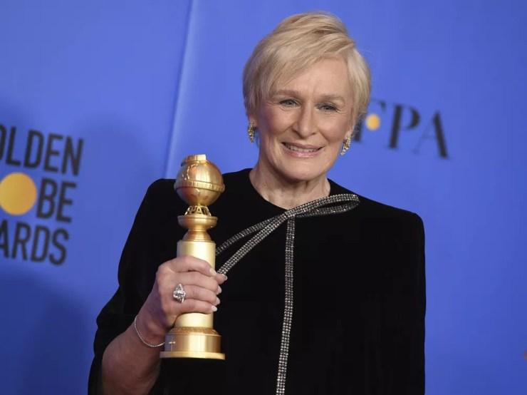 Glenn Close leva prêmio de melhor atriz em filme de drama por  'The wife' no Globo de Ouro 2019 — Foto: Jordan Strauss/Invision/AP