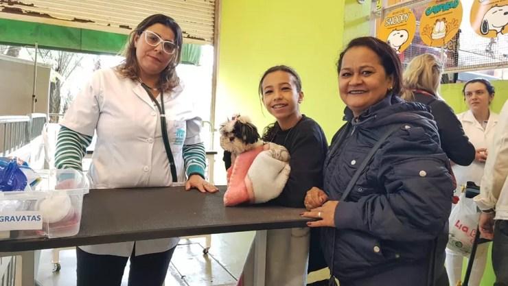 Serviços estéticos foram oferecidos gratuitamente para os pets no Estimacão em Jundiaí (Foto: Moniele Nogueira/TV TEM)