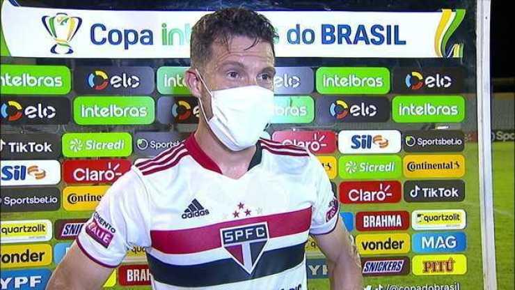 Hernanes analisa derrota do São Paulo: "Pecamos na bola parada. Foram três bolas paradas. Lamentável"