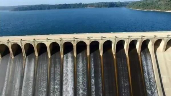 SAAE de Sorocaba adotou medida de levar água represa de Itupararanga para região dos bairros do Éden e Cajurú (Foto: Reprodução/TV TEM)