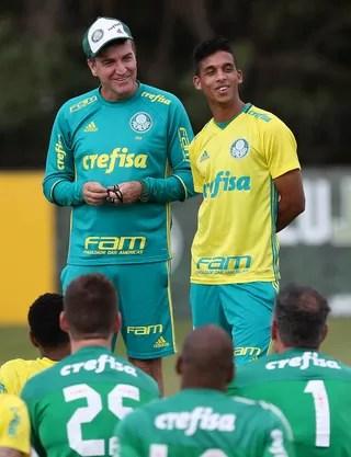 Cuca e Vitinho Palmeiras treino (Foto: Cesar Greco/Ag Palmeiras/Divulgação)
