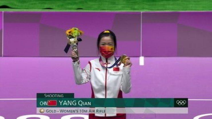 Chinesa Qian Yang leva o primeiro ouro das Olimpíadas Tóquio 2020, no tiro esportivo