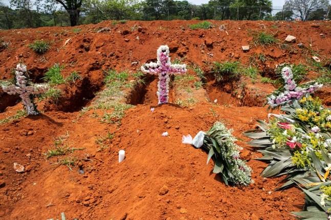 Cemitério Vila Formosa chegou a ter aumento de 89% nos enterros em maio, pico da pandemia na cidade — Foto: Celso Tavares/G1