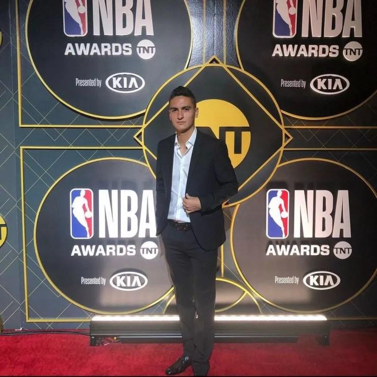 Atuesta em evento da NBA realizado em Los Angeles, em 2019 — Foto: Reprodução de internet