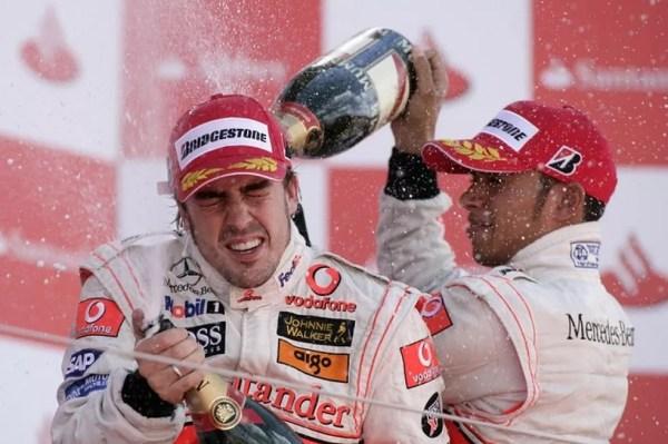 Alonso levou a pior no duelo com Hamilton em 2007 (Foto: F1 Fanatic)