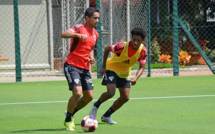 Everton Felipe voltou de empréstimo e treinou no São Paulo — Foto:  Felipe Espindola / www.saopaulofc.net