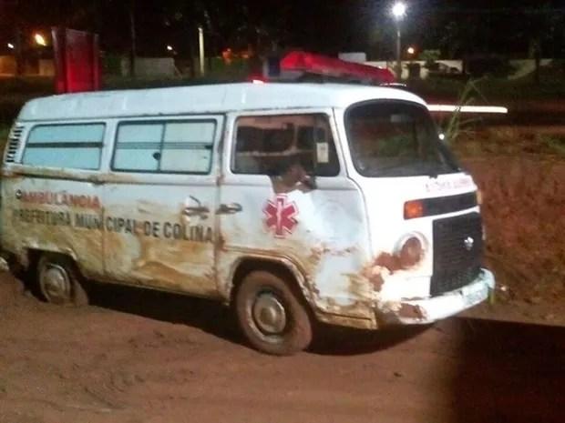 Ambulância foi furtada em Colina (Foto: Julião Pitbull/Olímpia 24 horas)
