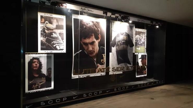 A loja da Arena Corinthians está decorada com o tema Senna — Foto: Divulgação