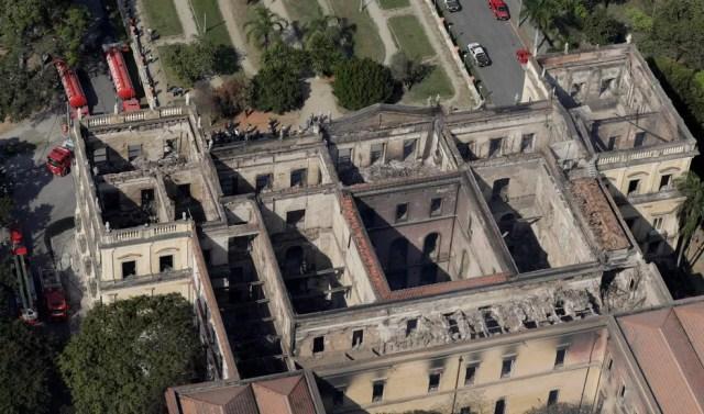 Museu Nacional foi destruído por incêndio no domingo (3)  — Foto: Reuters/Ricardo Moraes