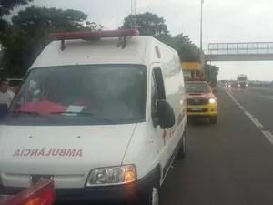 Ambulância que foi sequestrada na rodovia (Foto: Guarda Municipal de Tabatinga)