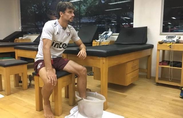 Rodrigo Caio se recupera de uma lesão no pé esquerdo (Foto:  Juca Pacheco / saopaulofc.net)