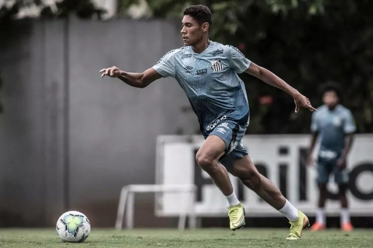 Vinicius Balieiro em treino do Santos — Foto: Ivan Storti/Santos FC