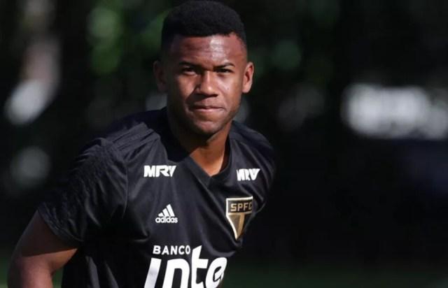 Luan, do São Paulo, renovou contrato até dezembro de 2022 — Foto: Rubens Chiri / São Paulo