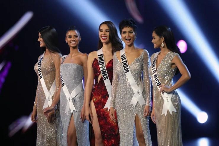 As concorrentes de Venezuela, África do Sul, Filipinas, Vietnã e Porto Rico, as 5 finalistas do Miss Universo 2018 — Foto: Athit Perawongmetha/Reuters