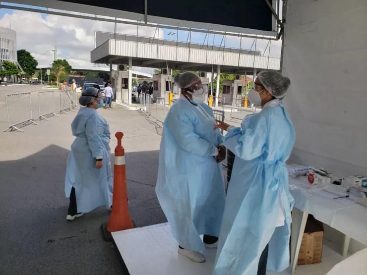 Estrutura montada no Anhembi para vacinar idosos com mais de 90 anos em SP — Foto: Tatiana Santiago/G1