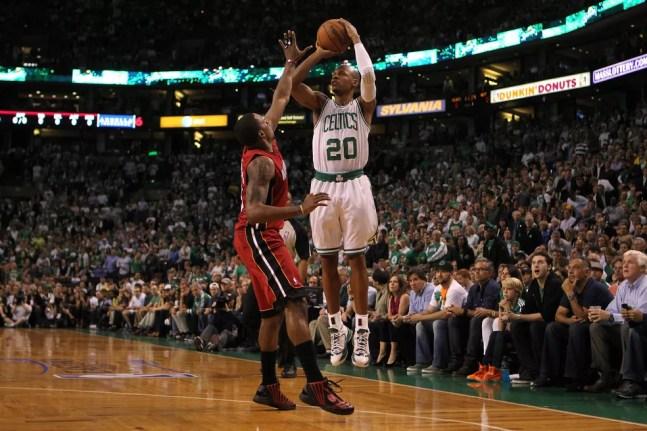 Ray Allen com o Boston Celtics — Foto: Jim Rogash/Getty Images