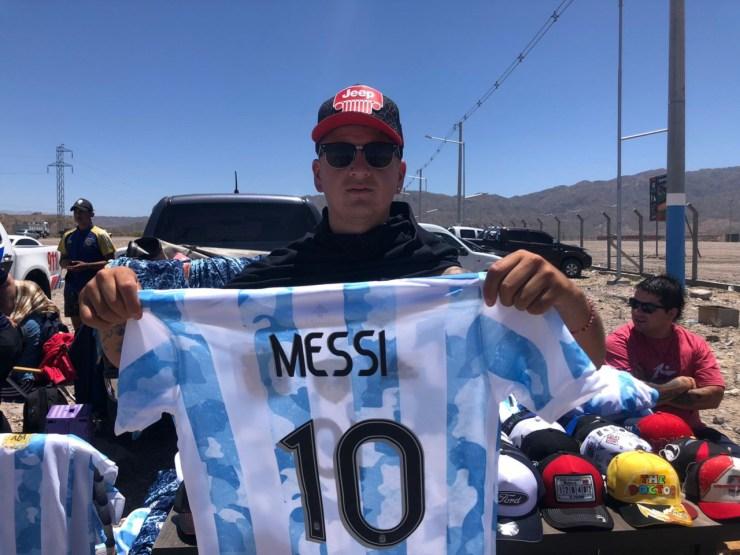 Daniel Zamora levou série de produtos de Messi para a porta do autódromo - Raphael Zarko