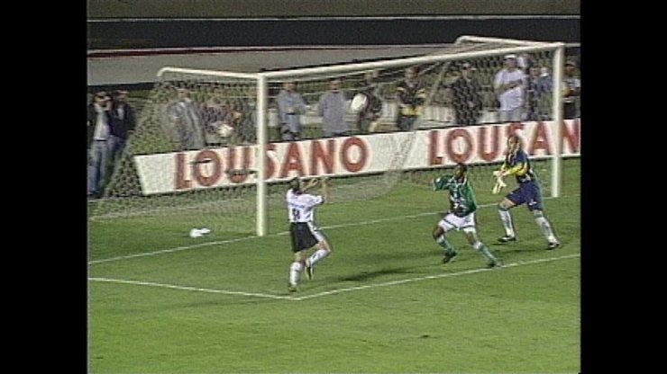 Gol de Luizão em derrota por 4 a 1 em 1999