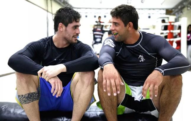 Antônio Cara de Sapato (esq.) e Marcus Buchecha (dir.) durante treino no Rio de Janeiro: amizade de longa data — Foto: Divulgação 