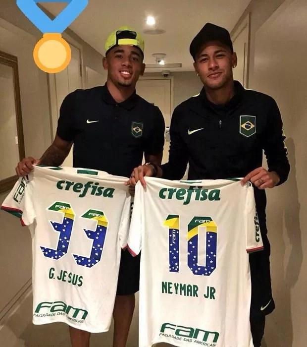 Gabriel Jesus e Neymar Camisa Palmeiras  (Foto: Reprodução/Snapchat)