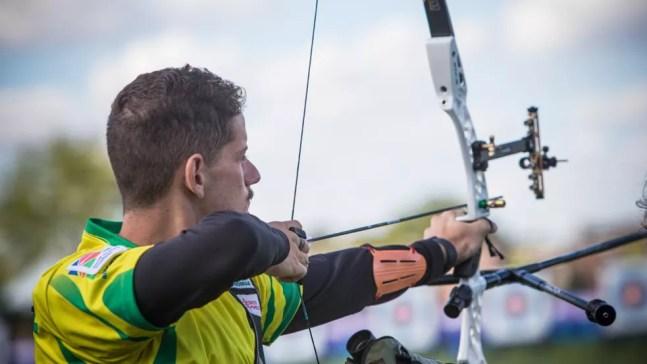 Marcus D'Almeida tiro com arco — Foto: Divulgação/World Archery 