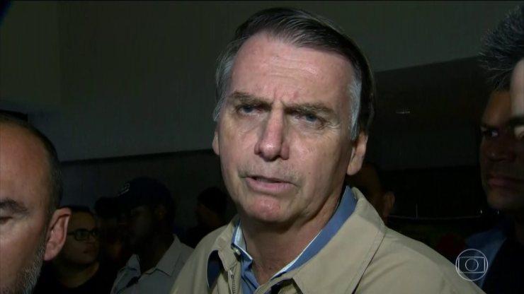 Jair Bolsonaro faz campanha no Rio de Janeiro na manhã desta quinta-feira (17)
