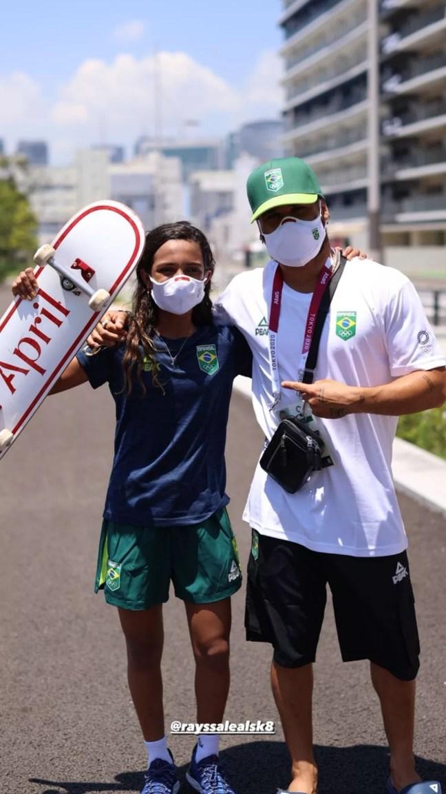 Italo Ferreira e Rayssa Leal na Vila Olímpica — Foto: Reprodução