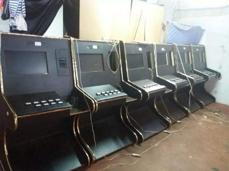 Operação apreendeu várias máquinas utilizadas para a exploração de jogo ilegal (Foto: Divulgação / Polícia Civil)