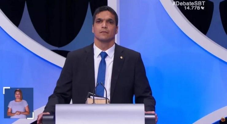 O candidato do Patriota à Presidência, Cabo Daciolo, no debate do SBT — Foto: Reprodução