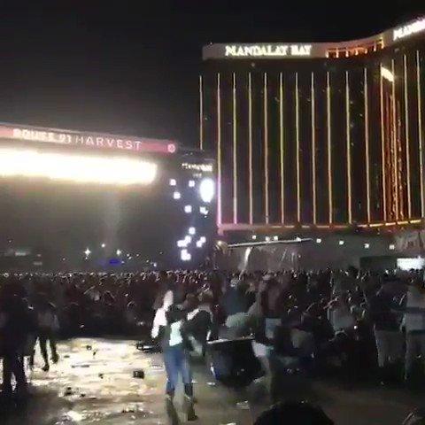Mais de 20 morrem e mais de 100 ficam feridos após centenas de tiros em Las Vegas